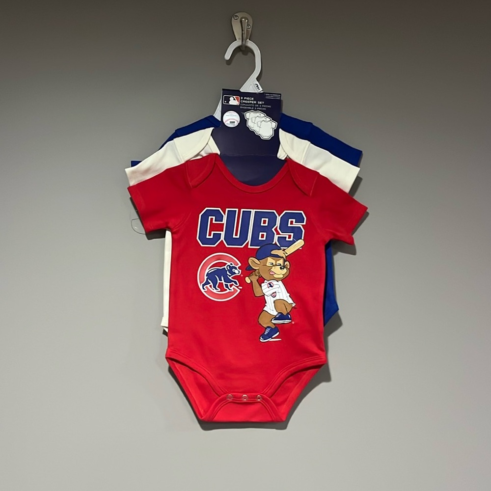 Chicago Cubs 3 piece creeper set, NWT 3/6 months